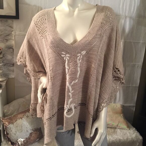 HOST PICK ⭐️⭐️Free People oversized Pull Over shaw - Picture 6 of 12